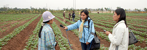 Journalisten beim Kartoffel-Interview